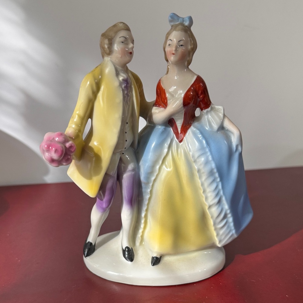 Vintage ERPHILA Colonial Courting Couple Figurine Made in Germany